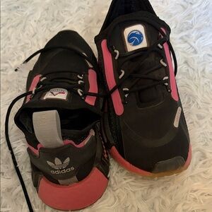 Adidas Women's Black and Pink Athletic Sneakers